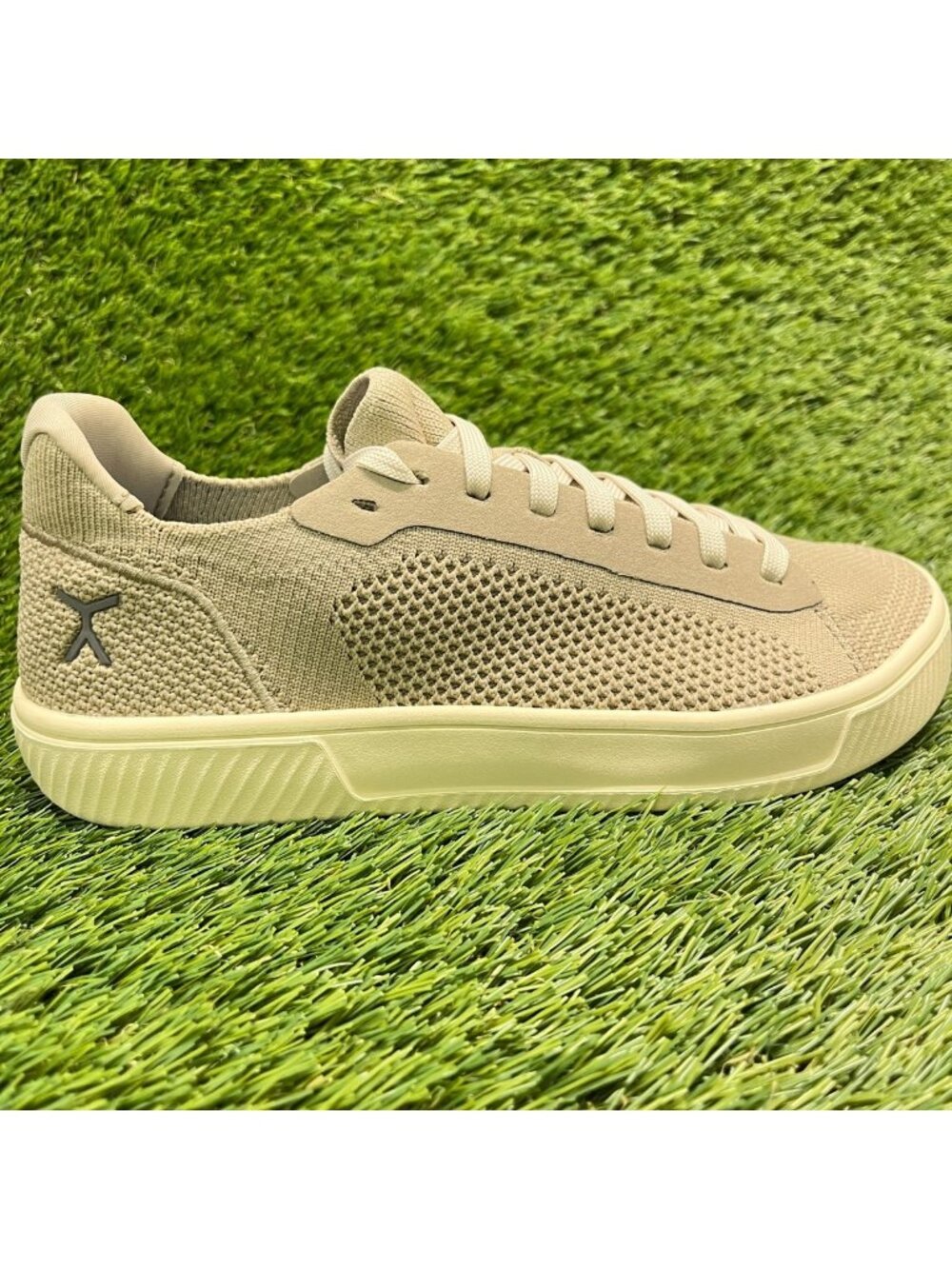 Flux Footwear Adapt Trainer Dune Womens Size 8.5 Mens 7 Athletic Shoes Sneakers